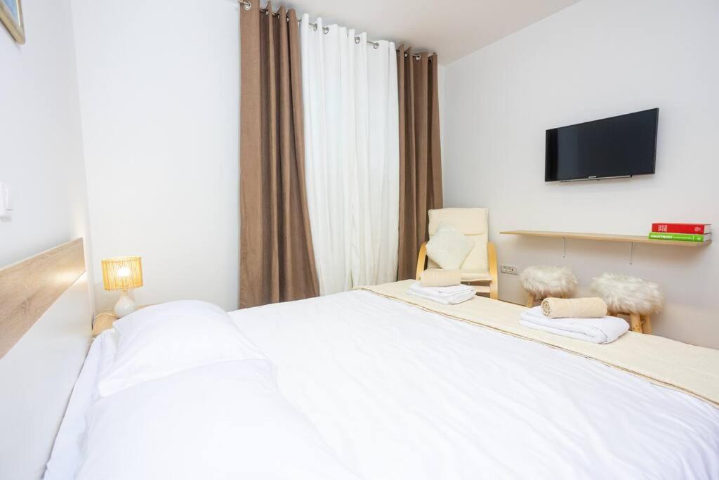 Bella Vista - Cozy Apartments With Easy Check-In And Free Parking Split Kültér fotó