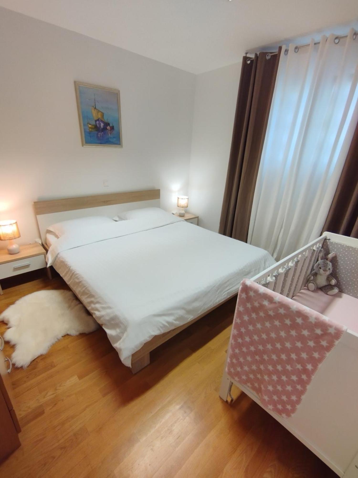 Bella Vista - Cozy Apartments With Easy Check-In And Free Parking Split Kültér fotó